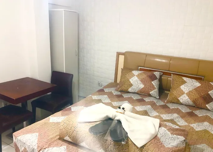 Pensión Taksim White Mansion 4*