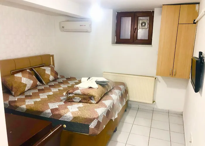 Pensión Taksim White Mansion