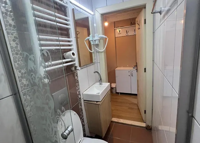 Pensión Taksim White Mansion 4*